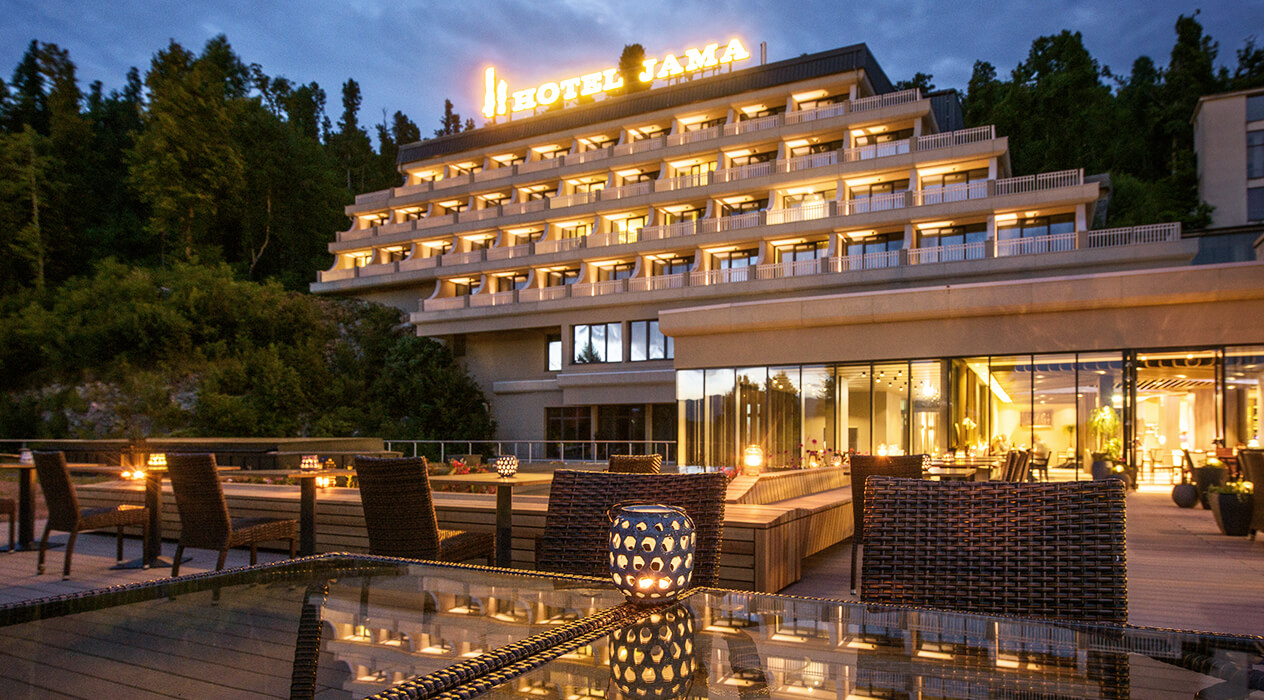 Hotel Jama at dusk